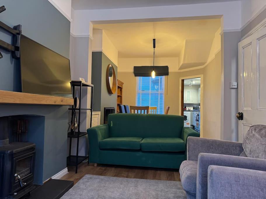 Stylish, Spacious And Central 4 Bedroom House Белфаст Экстерьер фото